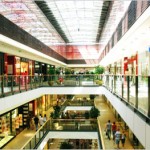 UGT considera irresponsable plantear la posibilidad de aumentar los horarios comerciales