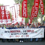 Miles de trabajador@s procedentes de toda la región recorren las calles de Valladolid Por la Industria y el Empleo